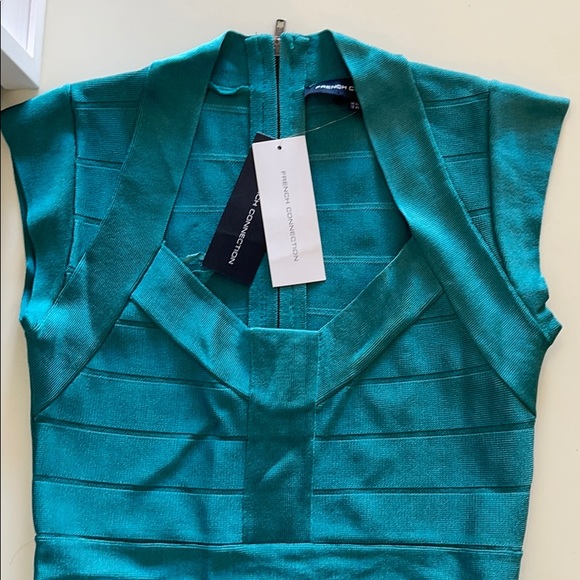 Dress - Picture 6 of 8